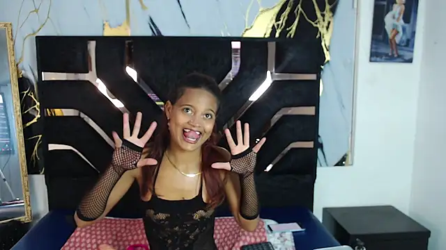 Nicky_Nicoole webcam