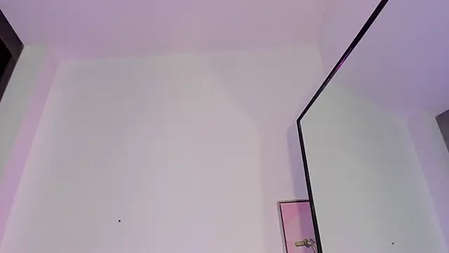 miaapril webcam