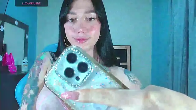karla_zambrano webcam