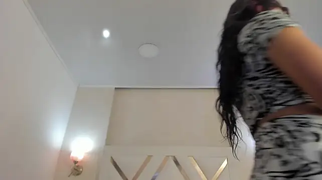Sky_Collins_ webcam