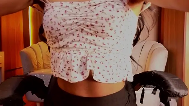 Alina_b_ webcam