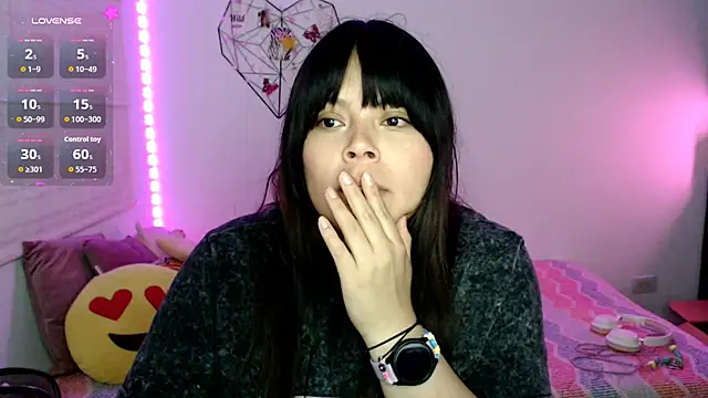 EllieMoonX webcam