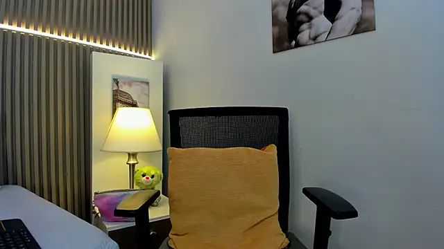 Victoria_Rosee webcam