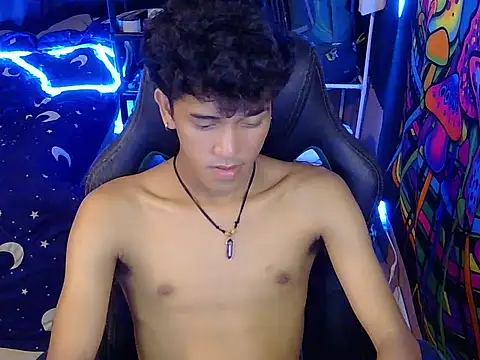 hugekenbigcock webcam