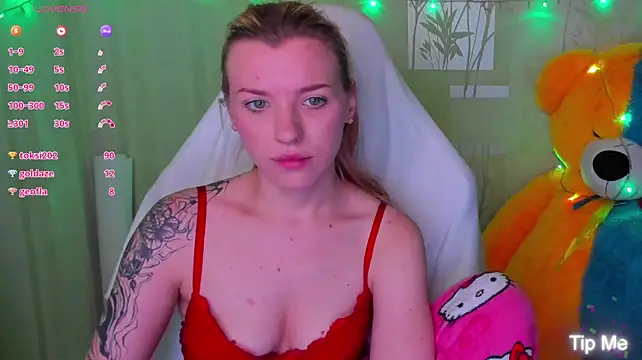 MeganNewCat webcam