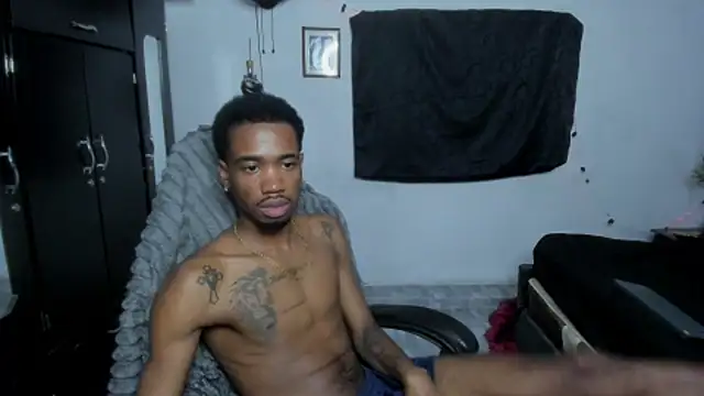 Kofi_exotic_2 webcam