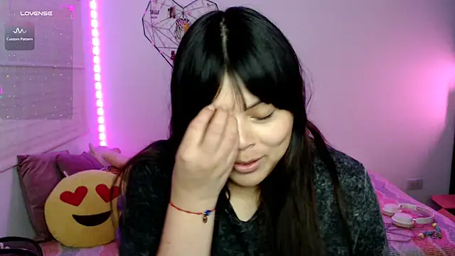 EllieMoonX webcam