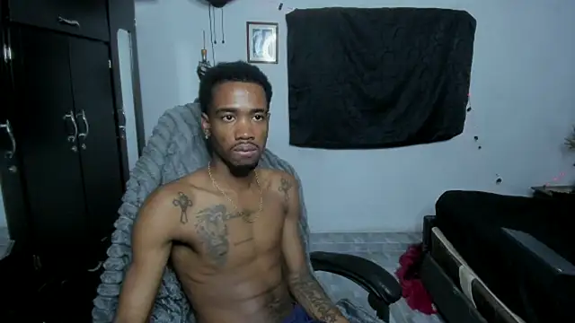 Kofi_exotic_2 webcam
