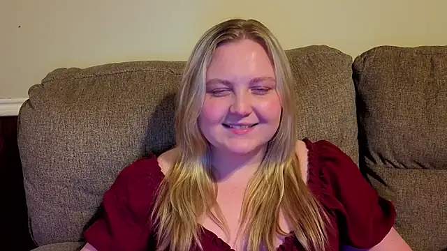 PhatAssBlond webcam