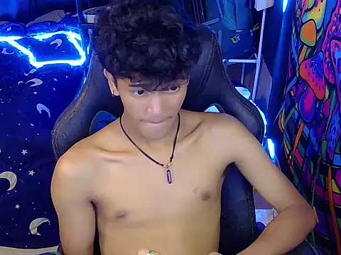 hugekenbigcock webcam