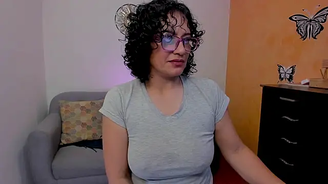 scarlet_wet webcam