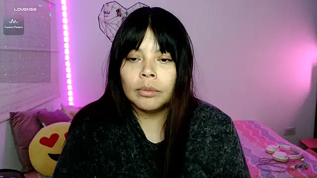 EllieMoonX webcam