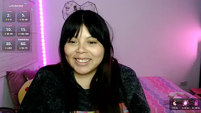 EllieMoonX webcam