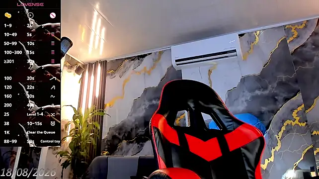 Ftm_xxxperiencie webcam