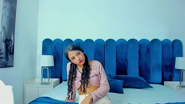 MiaLauren_ webcam