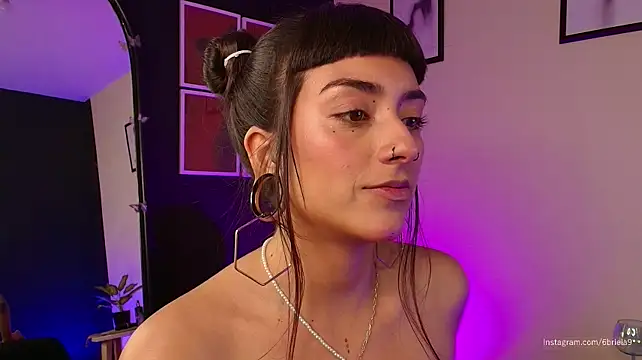6Briela9_ webcam