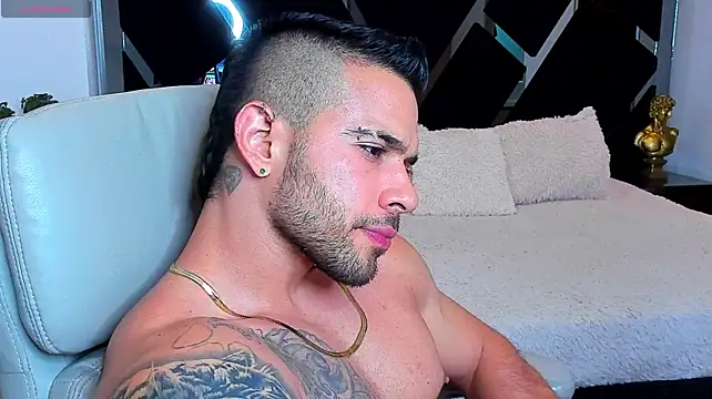 Raytorres live cam on StripChat
