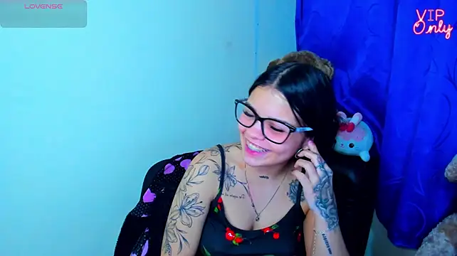 angelina_77 live cam on StripChat