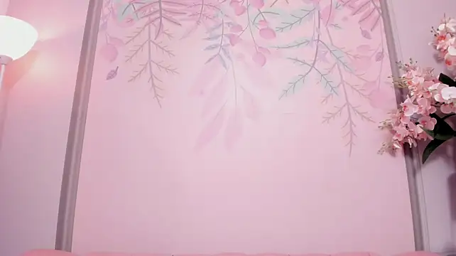 Miabloom19_ webcam