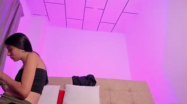 Alana_Dolly_ live cam on StripChat