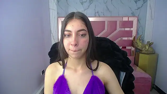 KiaraStar_ch live cam on StripChat