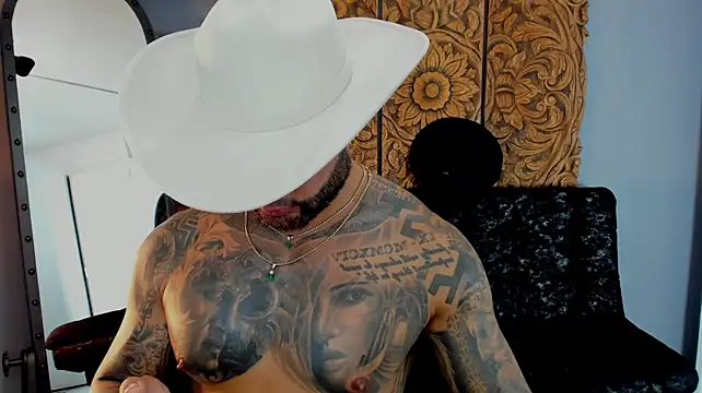 Aaron_Vega webcam