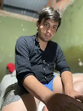 Mikesohot live cam on StripChat