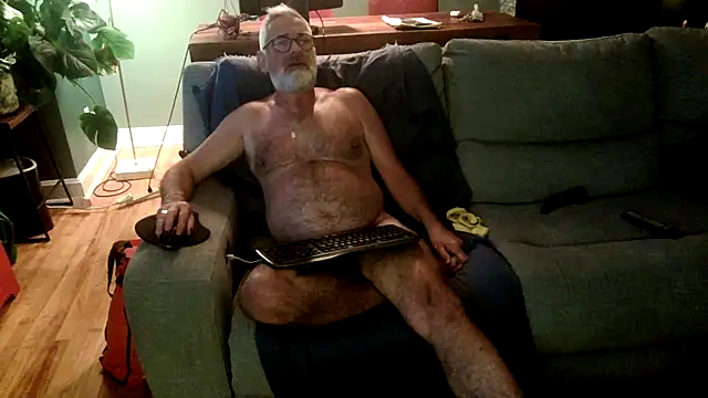 Truganini1 live cam on StripChat