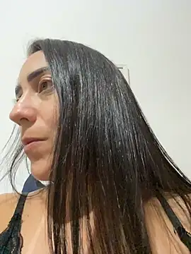lucioliveira live cam on StripChat