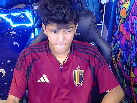 hugekenbigcock webcam