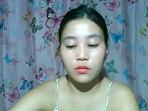 SexyAsianPussy4u webcam