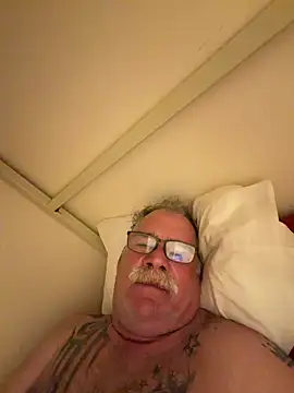 Caesar_Baxter webcam