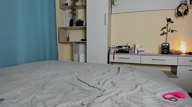 LilMonyy webcam