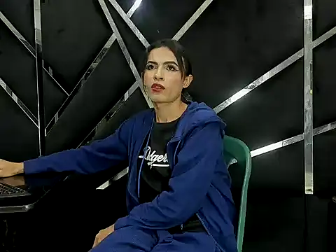 Aisha_hotts777 webcam