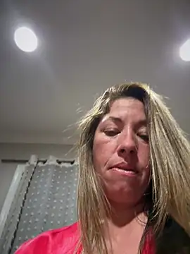 MiraKisss webcam
