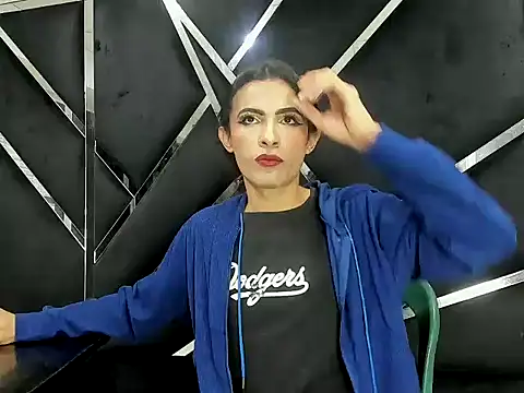 Aisha_hotts777 webcam