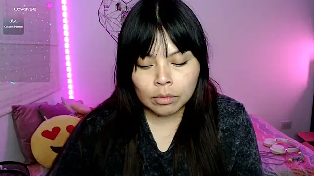 EllieMoonX webcam