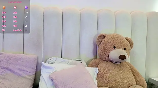 ela_ebony_ webcam