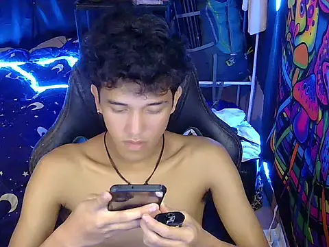 hugekenbigcock webcam