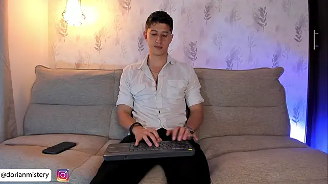 Dorianmistery2322_ webcam