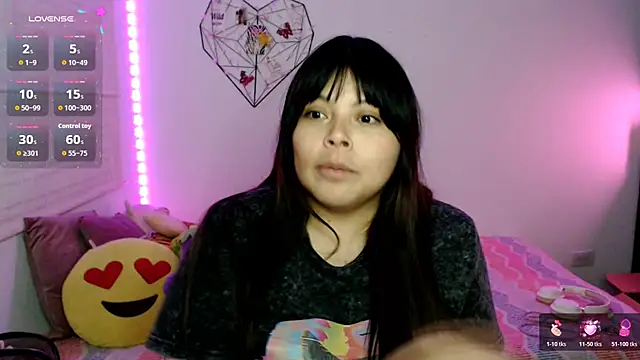 EllieMoonX webcam