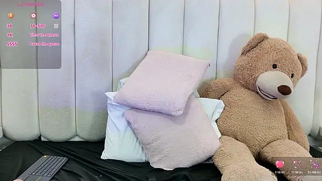 ela_ebony_ webcam