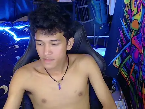 hugekenbigcock webcam