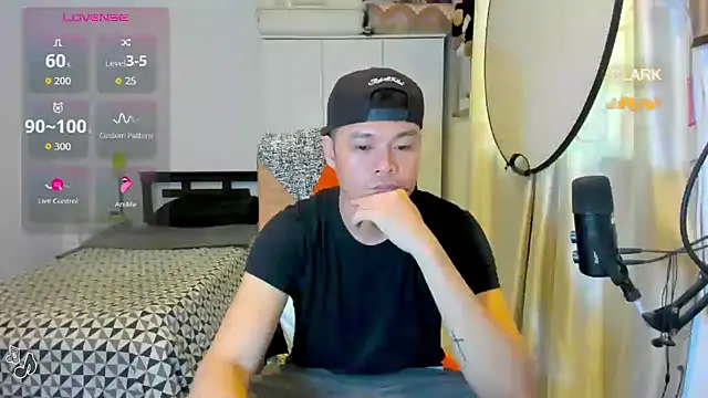clarkdangerous live cam on StripChat
