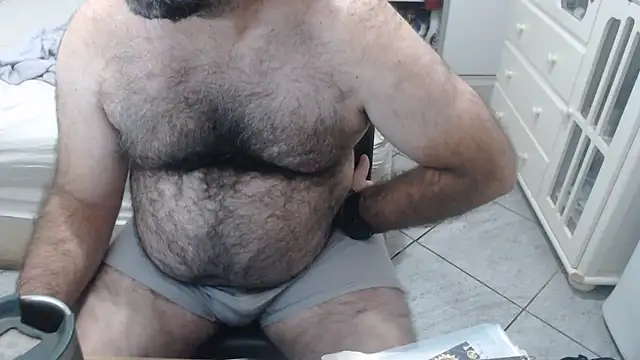 MysterBearMG live cam on StripChat