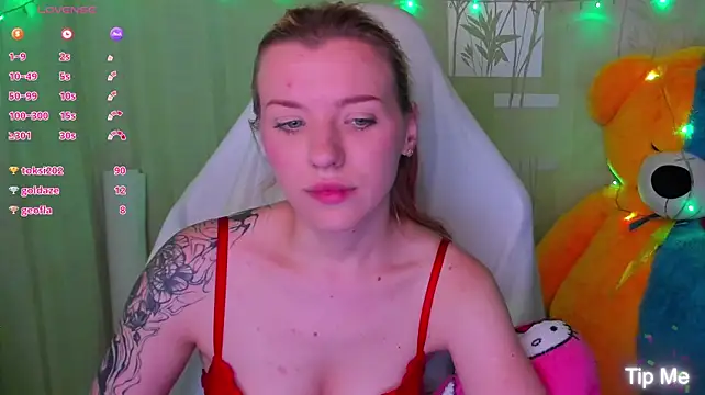 MeganNewCat webcam