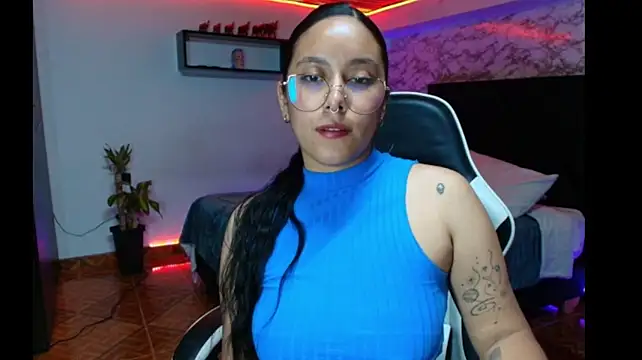Camila_IRoose webcam