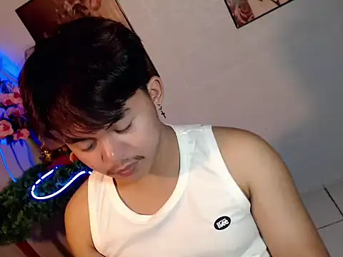Bigboy_Hiro live cam on StripChat
