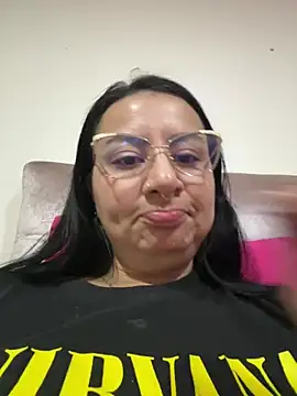 Abril_Luv webcam