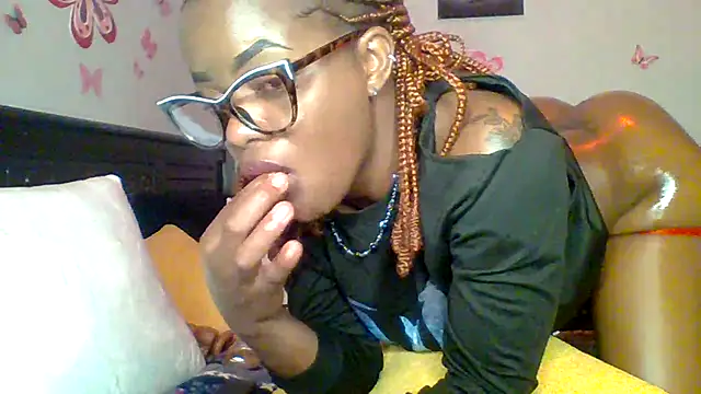 Petite_254 webcam